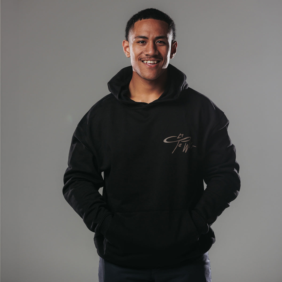 Te Wehi Hoodie - Jet Black